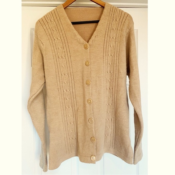 EUC Beige Ladies Button Up Cardigan in Size Large - Picture 1 of 6